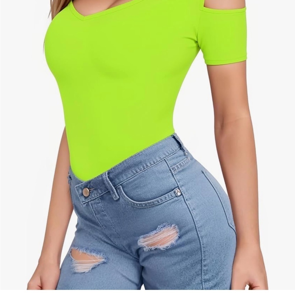❤️3 for $15! ❤️ Neon Green Cold Shoulder Top, Small - Picture 5 of 7